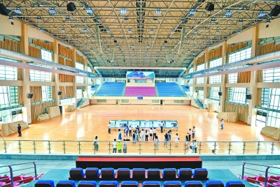 武漢商學院體育游泳館